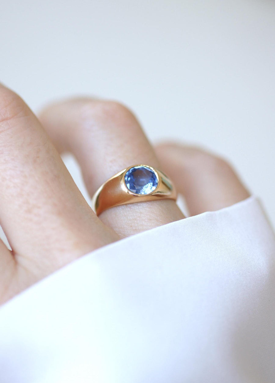 Ring Unheated Ceylon Sapphire 1.30 Cts on Yellow Gold
