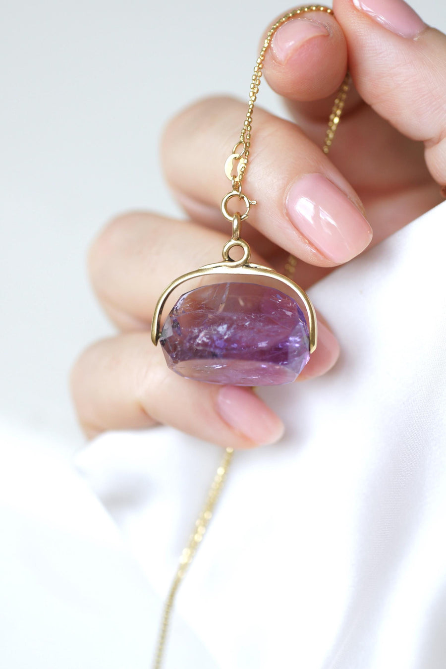 Antique Swivel Seal Pendant Amethyst on Yellow Gold