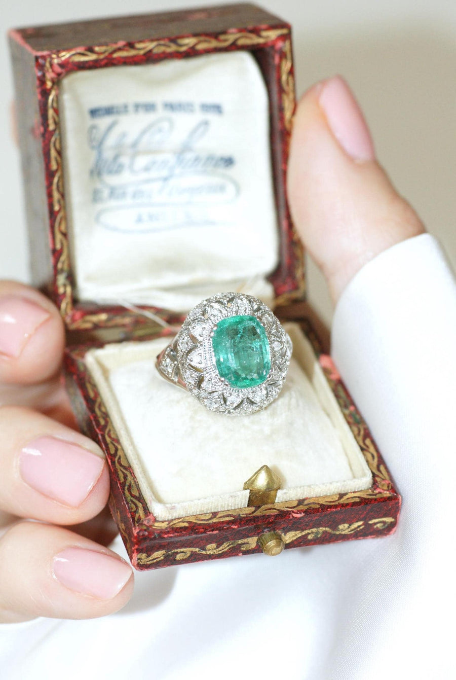 Art Deco Style Dome Ring Emerald 2.58 Cts and Diamonds on White Gold