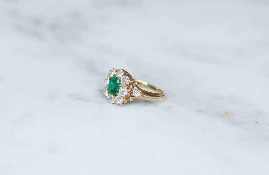 Ring Marguerite Colombian Emerald 0,60 Ct and Diamonds on Rose Gold