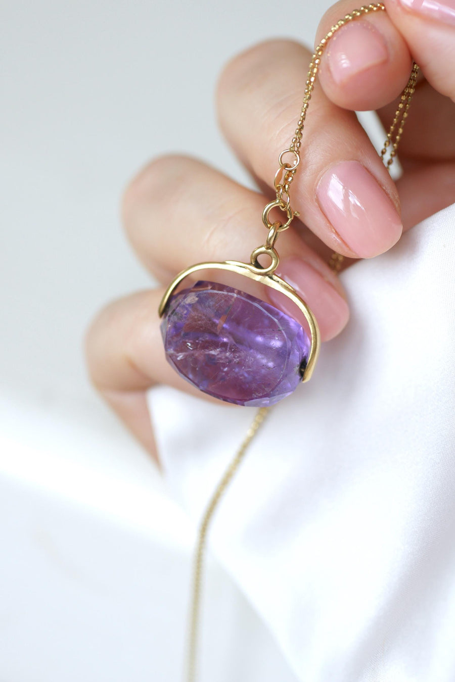 Antique Swivel Seal Pendant Amethyst on Yellow Gold