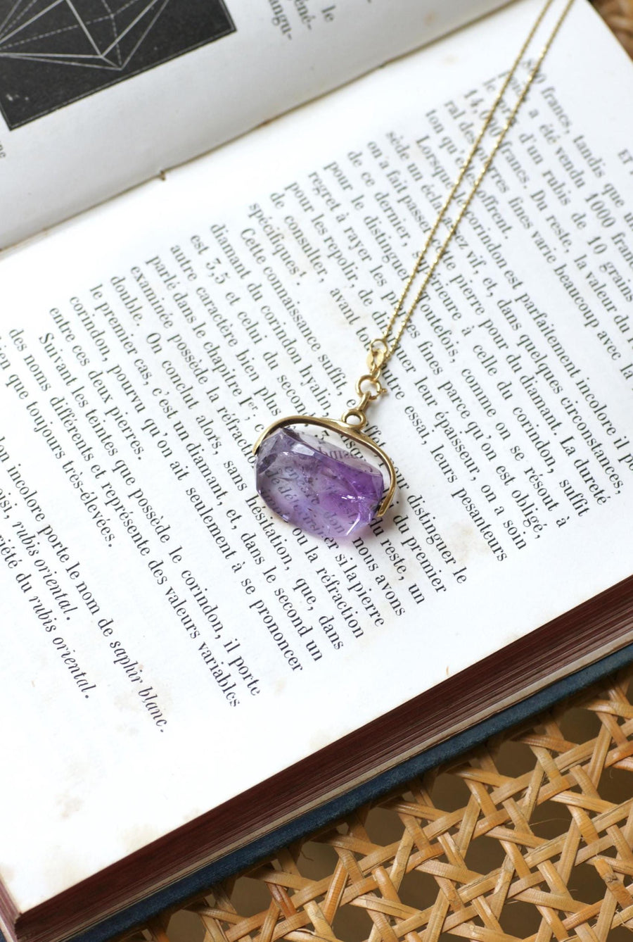 Antique Swivel Seal Pendant Amethyst on Yellow Gold