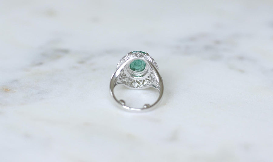 Art Deco Style Dome Ring Emerald 2.58 Cts and Diamonds on White Gold