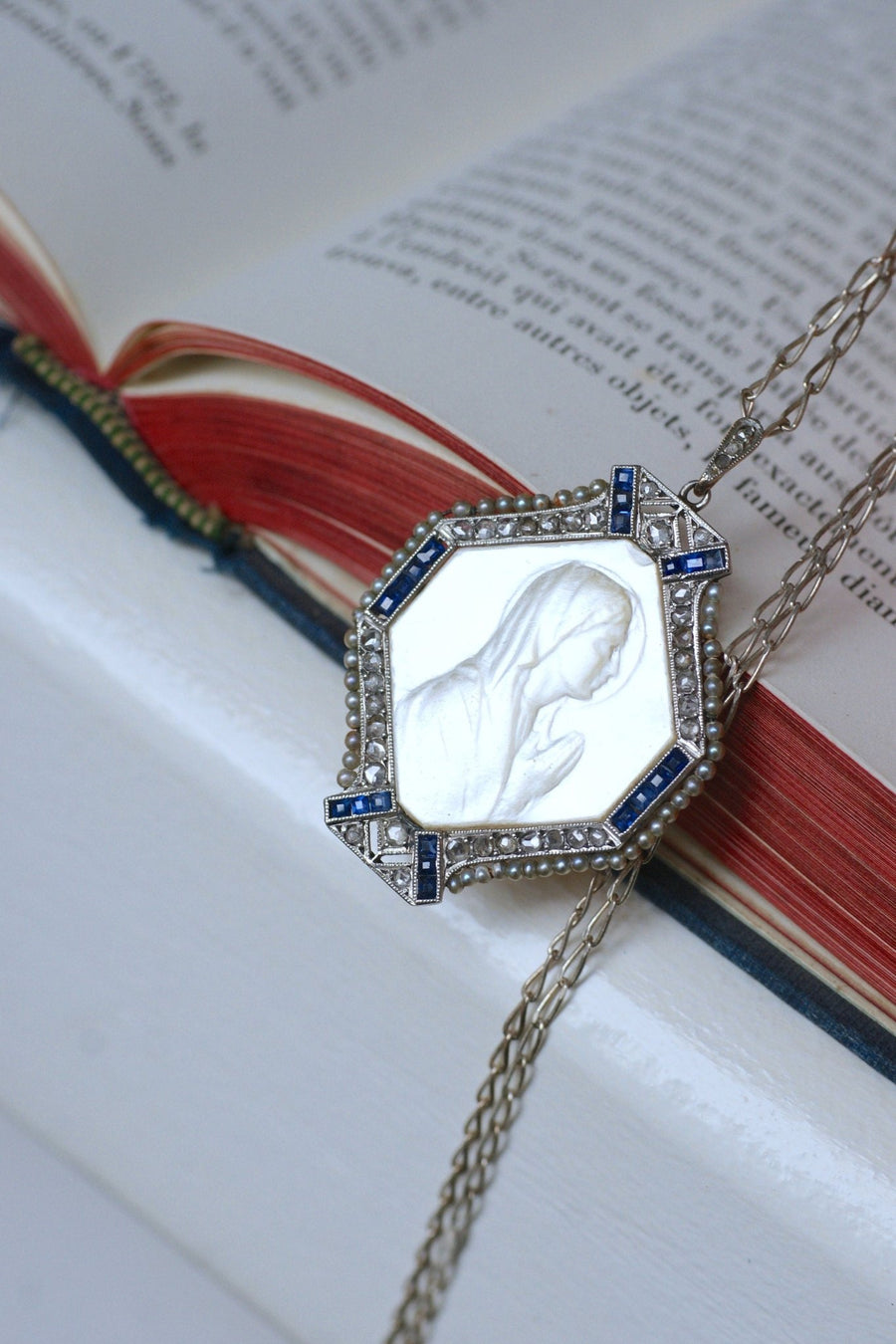 Mother-of-Pearl, Sapphire, Diamond and Pearl Art Deco Virgin Mary Medal - Galerie Pénélope