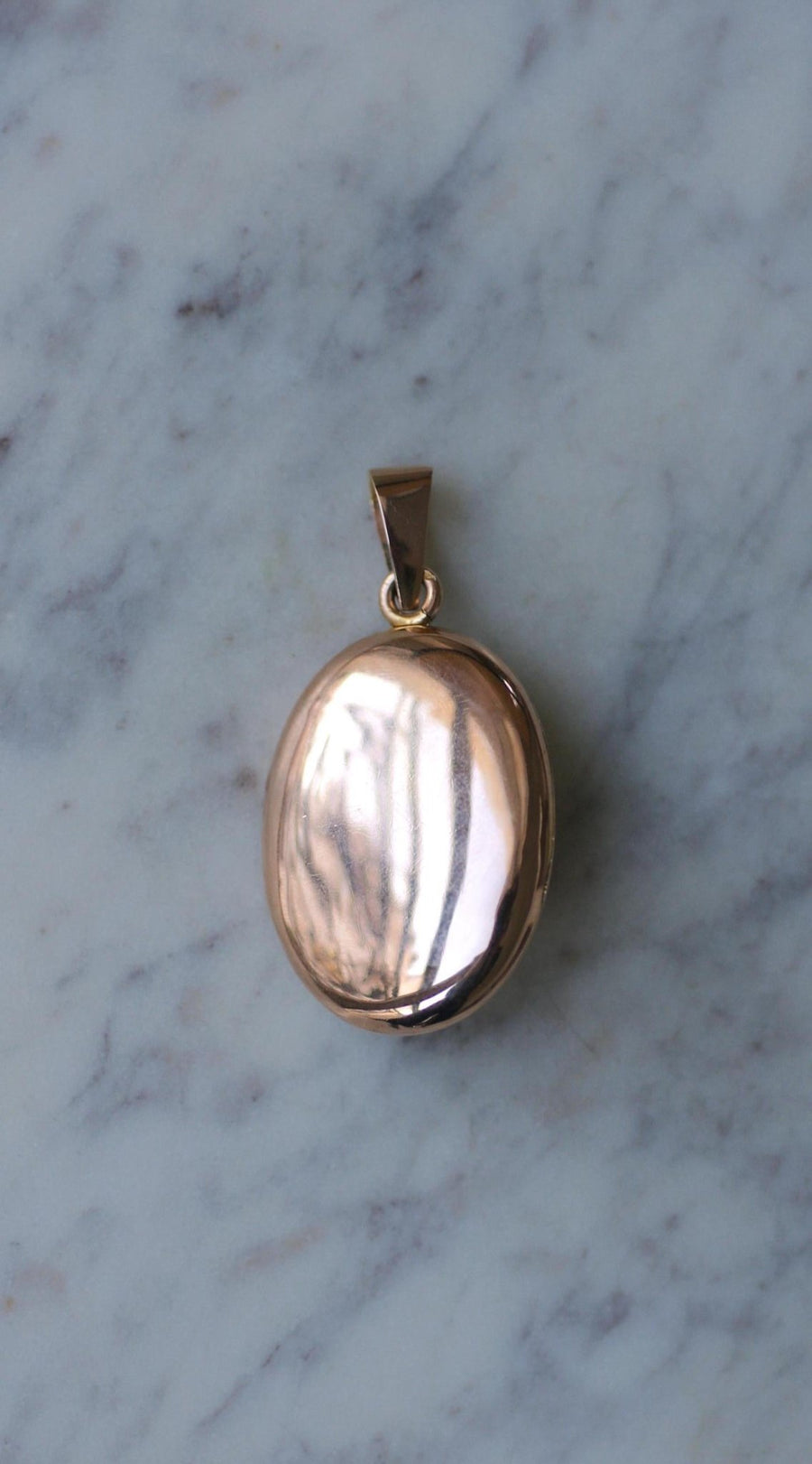 Antique Cabochon Garnet and Pearl Medallion on Rose Gold - Galerie Pénélope