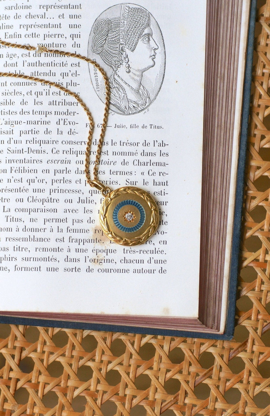 Yellow Gold Diamond Enamel Medallion with Gold Chain and Pearls - Galerie Pénélope