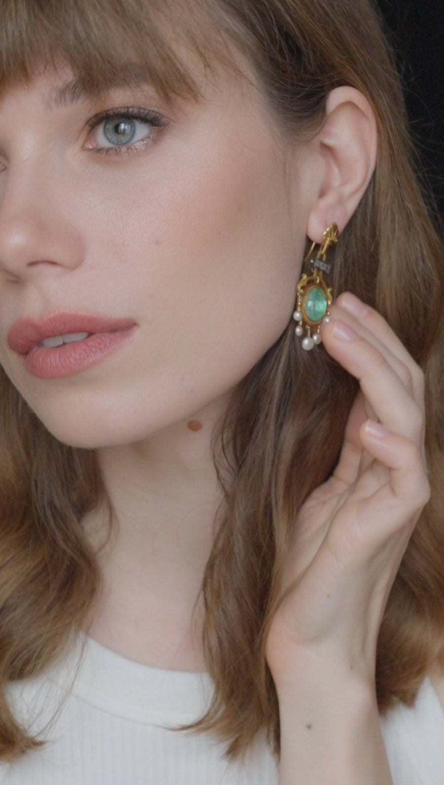 Emerald, Fine Pearls, Diamonds Earrings - Galerie Pénélope