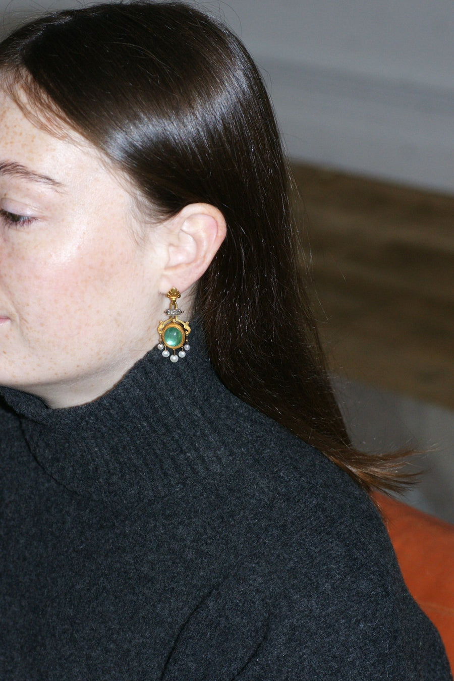 Emerald, Fine Pearls, Diamonds Earrings - Galerie Pénélope