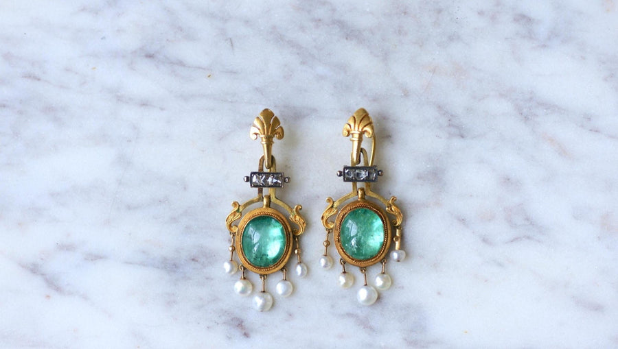 Emerald, Fine Pearls, Diamonds Earrings - Galerie Pénélope