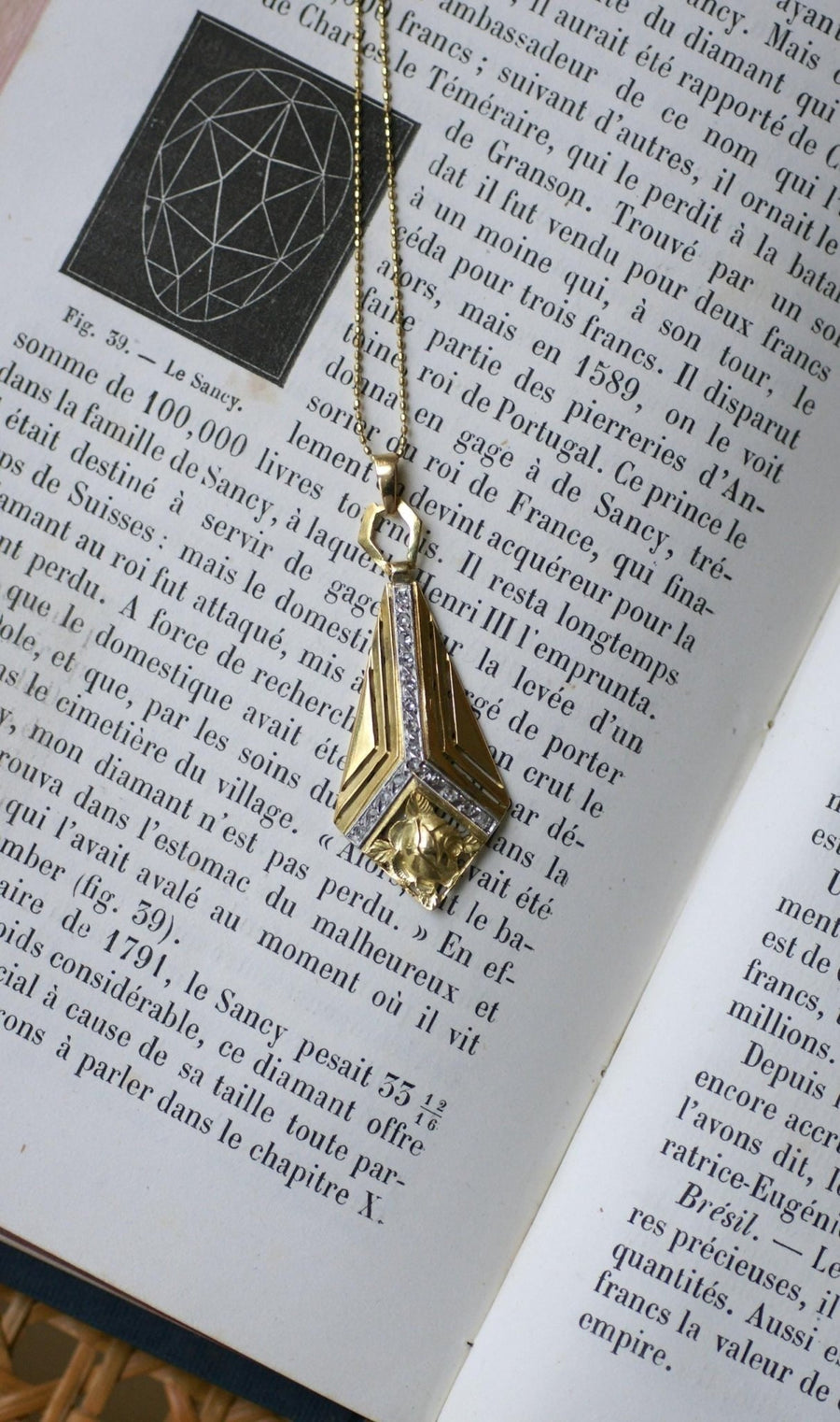 Yellow Gold and Platinum Art Deco Diamond Pendant - Galerie Pénélope