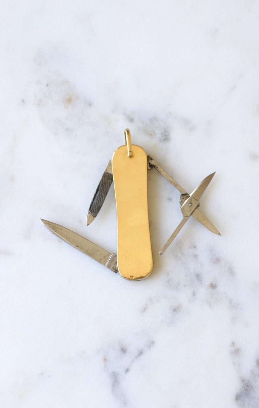 Pendant Swiss Army Knife Horseshoe Diamond on Yellow Gold JA Henckels - Galerie Pénélope