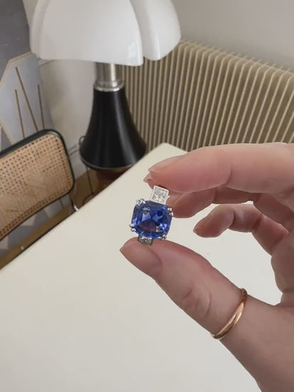 7.94 Cts Ceylon Sapphire and diamonds ring on white gold