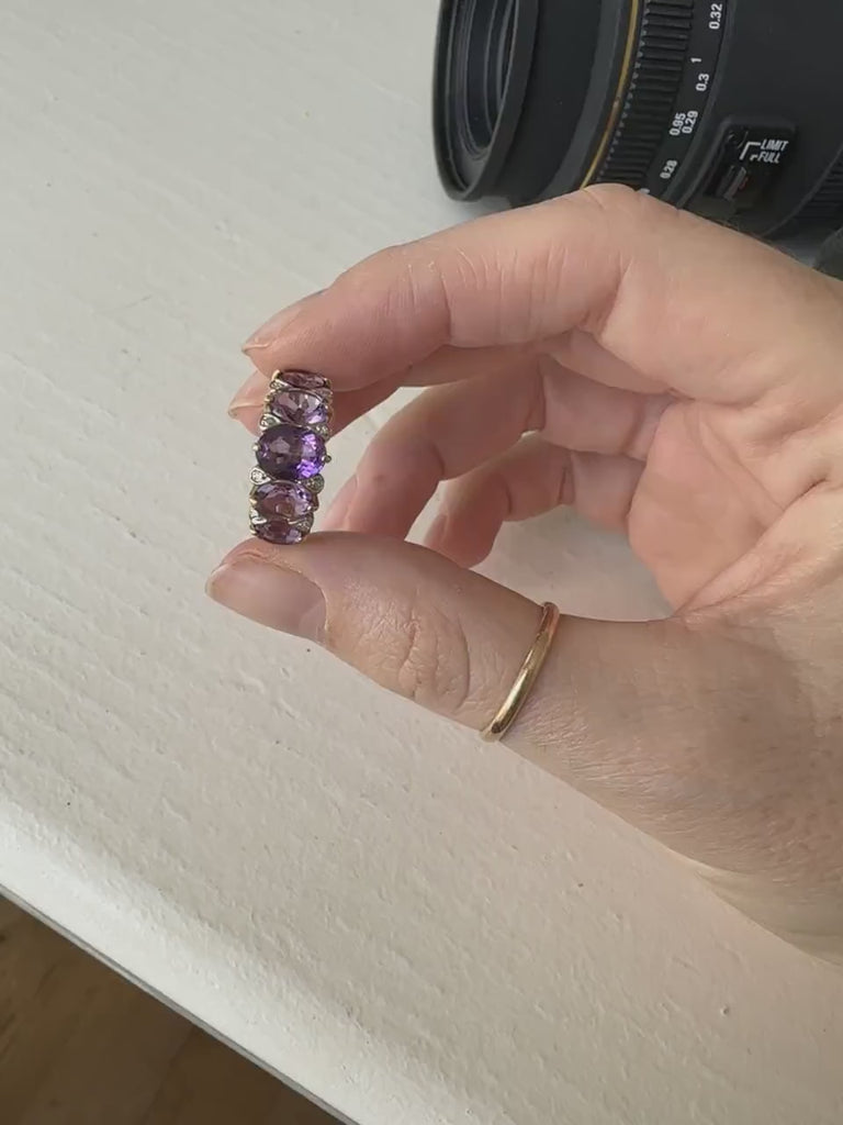 Amethyst and diamonds on gold garter ring