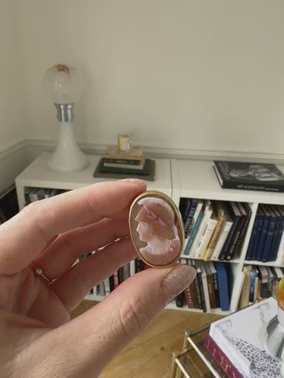 Antique signet ring, sardonyx cameo on yellow gold