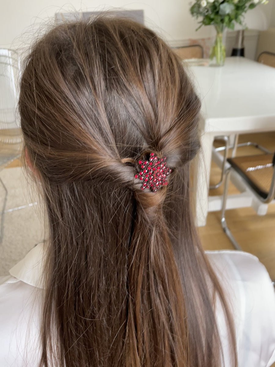 Antique comb with garnet and gold plated flowers