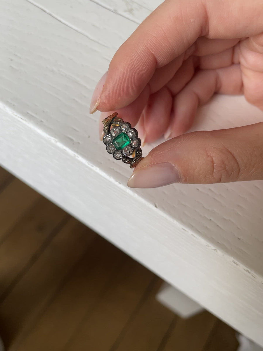 Colombian emerald daisy ring with diamonds
