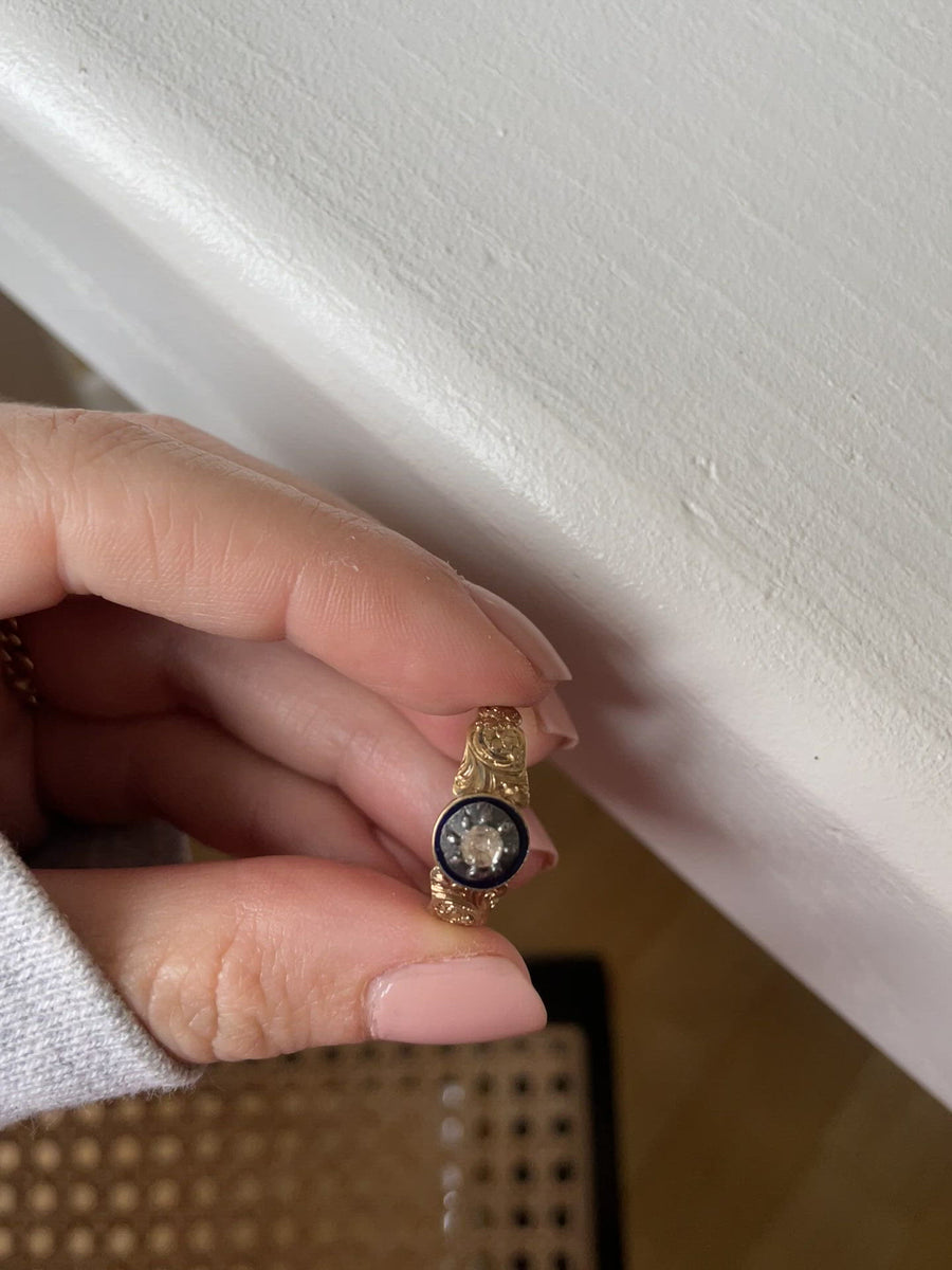 Enamelled gold and diamond ring