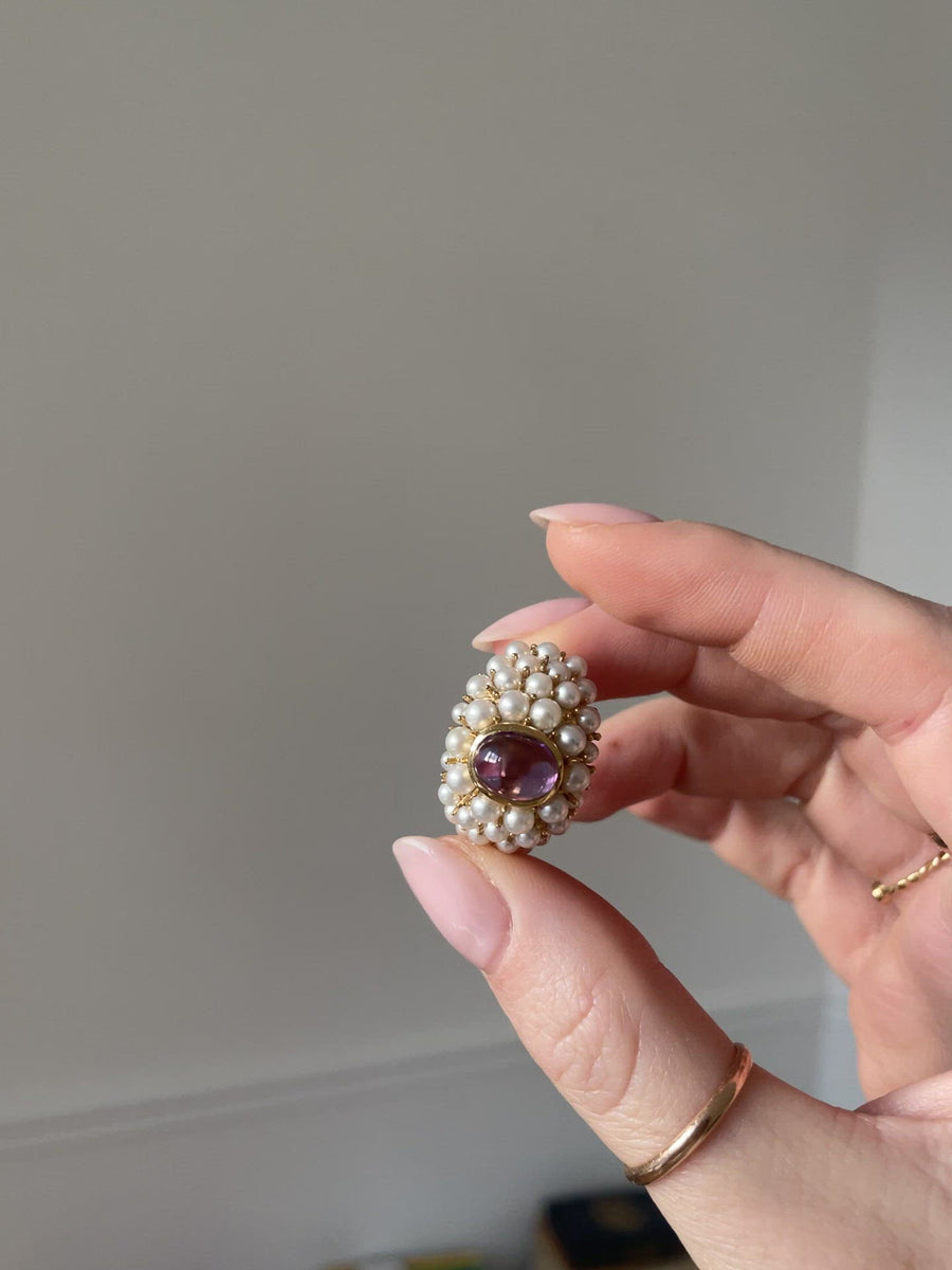 Amethyst and pearl ring on gold