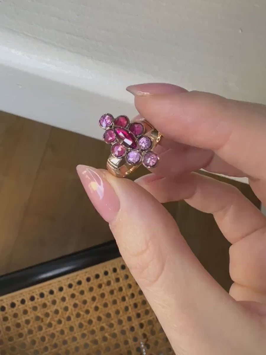 Antique marquise ring in pink gold and Perpignan garnets