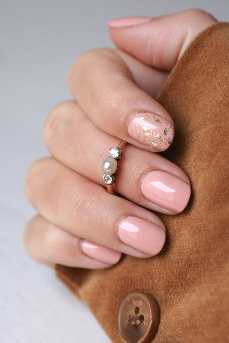 Antique wedding band ring in pink gold, platinum, fine pearl and diamonds - Galerie Pénélope