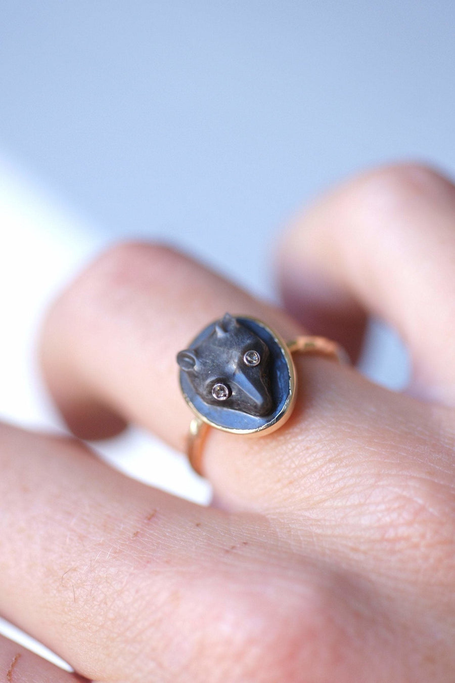 Antique fox cameo ring in labradorite and diamonds on gold - Galerie Pénélope
