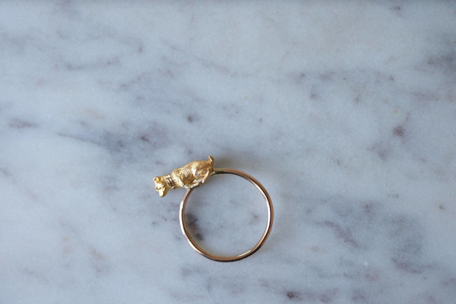 Antique gold dog ring - Penelope Gallery
