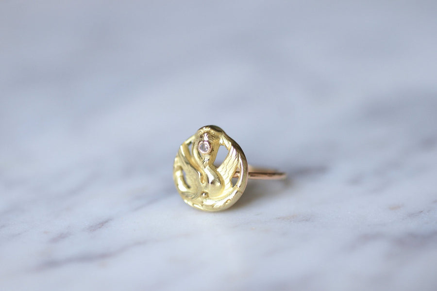Antique yellow gold and diamond chimera dragon ring - Galerie Pénélope