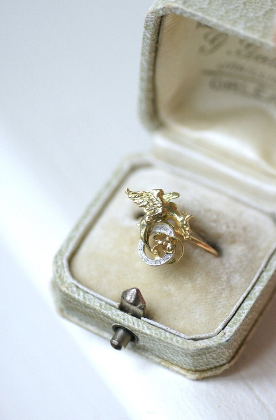 Antique gold and diamond chimera ring - Galerie Pénélope