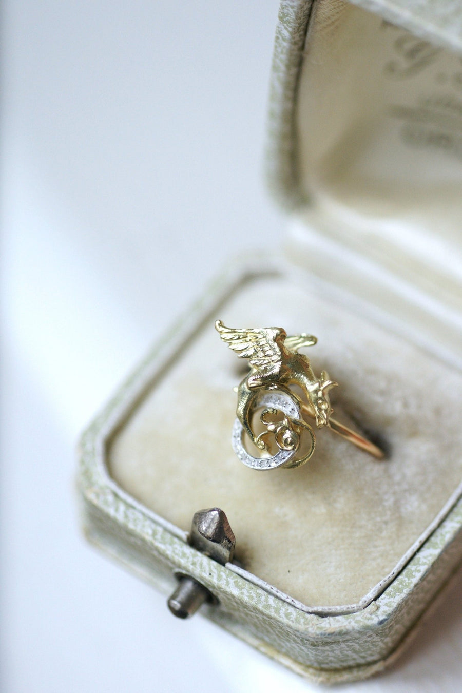 Antique gold and diamond chimera ring - Galerie Pénélope