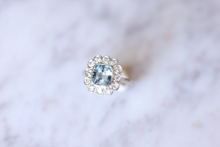 Antique aquamarine engagement ring with diamonds on white gold - Galerie Pénélope