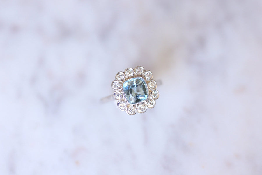 Antique aquamarine engagement ring with diamonds on white gold - Galerie Pénélope