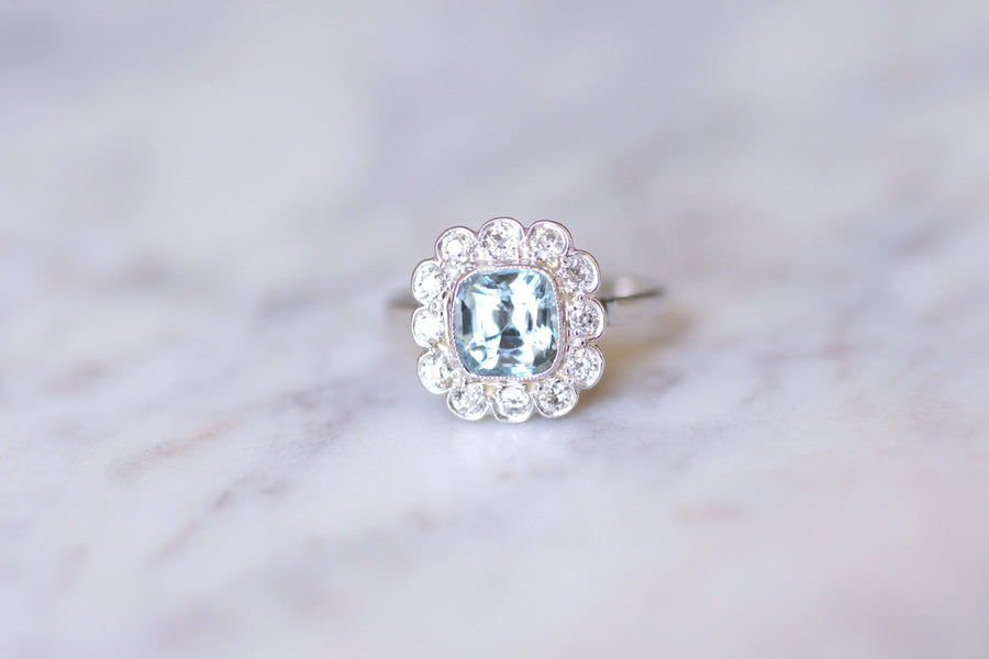 Antique aquamarine engagement ring with diamonds on white gold - Galerie Pénélope