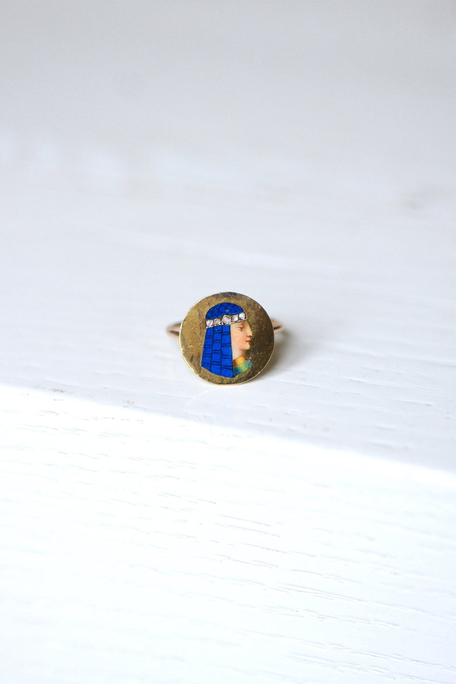 Antique Egyptomania gold, diamonds and enamel ring - Galerie Pénélope