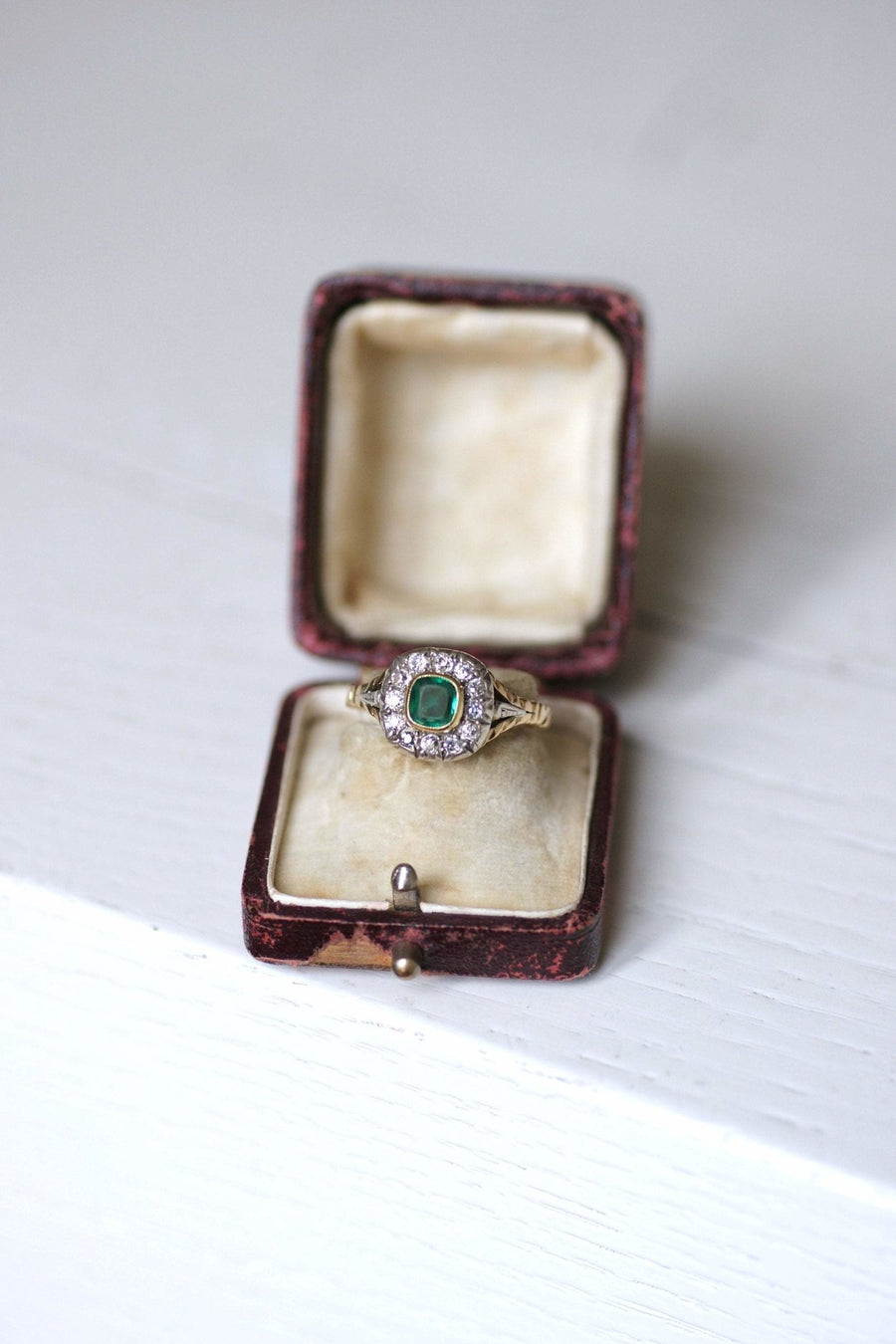 Antique emerald ring with diamonds - Penelope Gallery