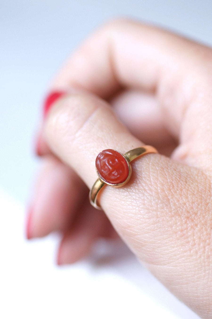 Antique yellow gold and carnelian cameo ring - Galerie Pénélope