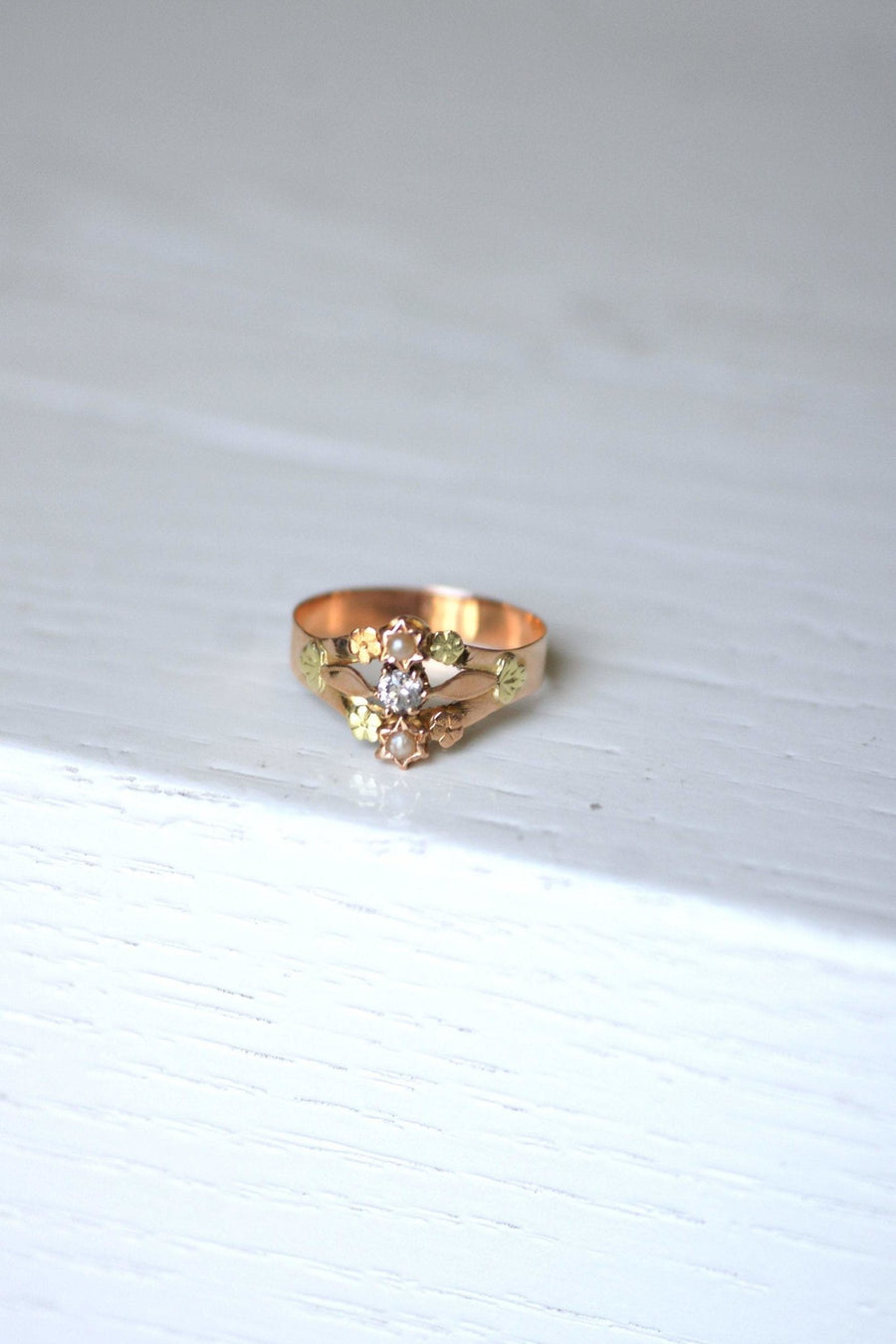Antique gold ring with pearls and diamonds - Galerie Pénélope