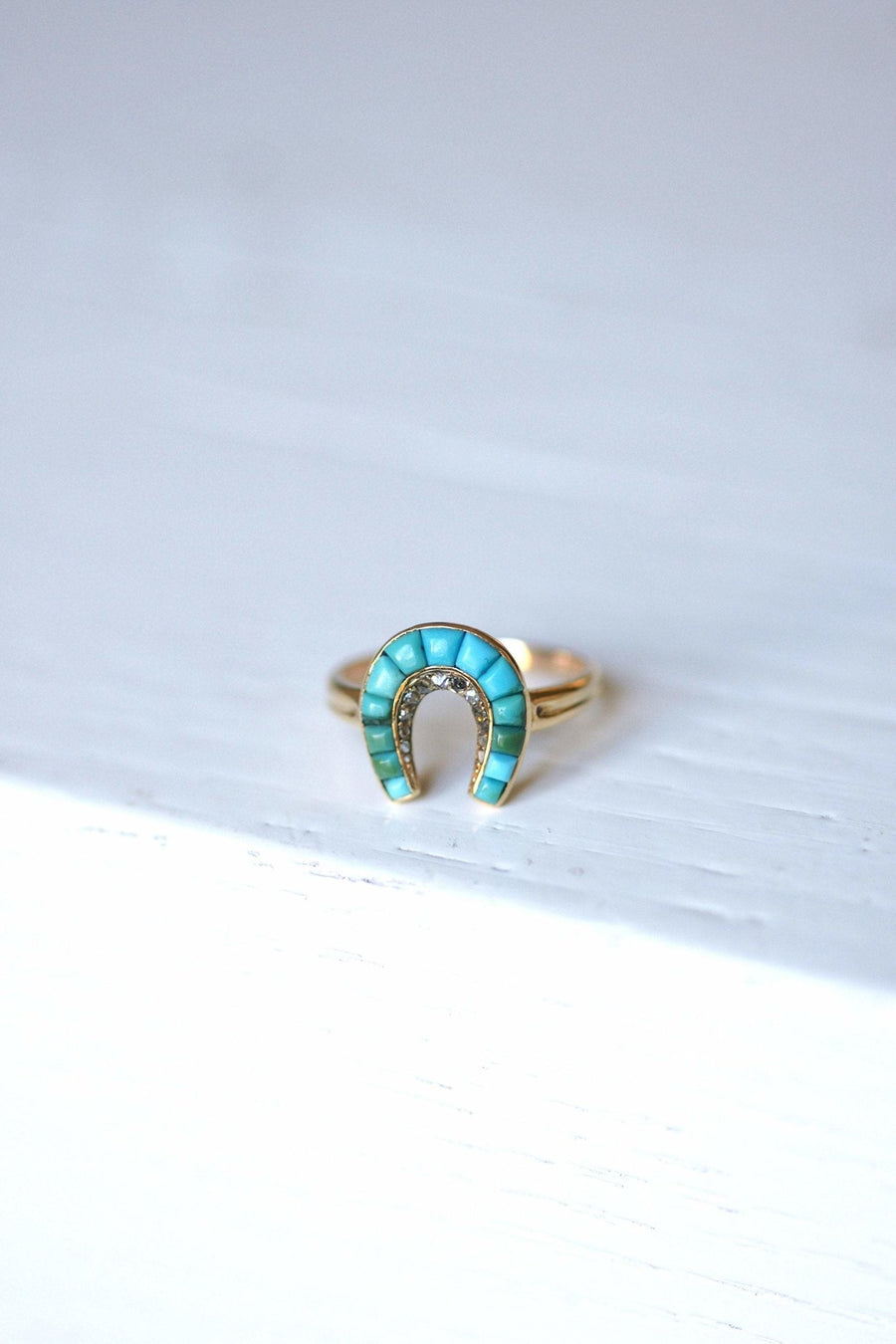 Antique 18Kt gold horseshoe ring with turquoise and diamonds - Penelope Gallery