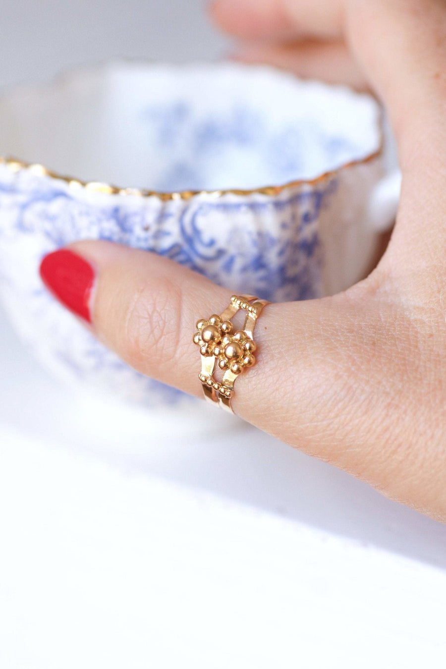 Antique flowers and balls ring in 18Kt gold - Galerie Pénélope