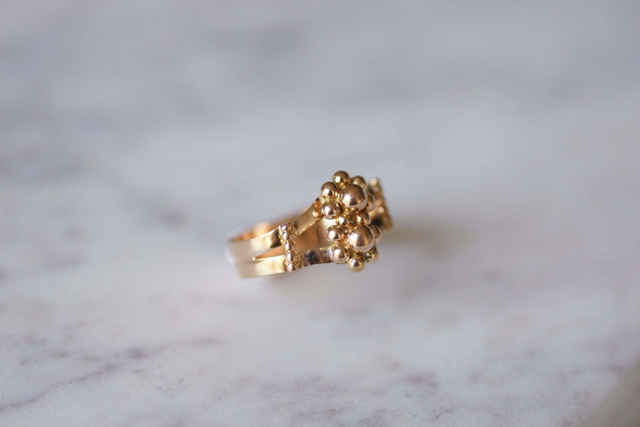 Antique flowers and balls ring in 18Kt gold - Galerie Pénélope
