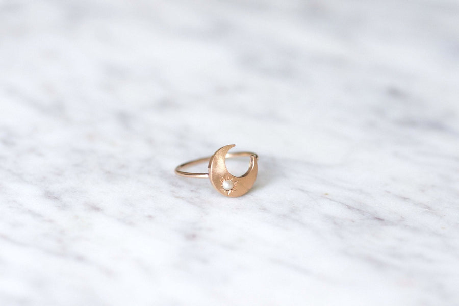 Antique rose gold moon ring - Penelope Gallery