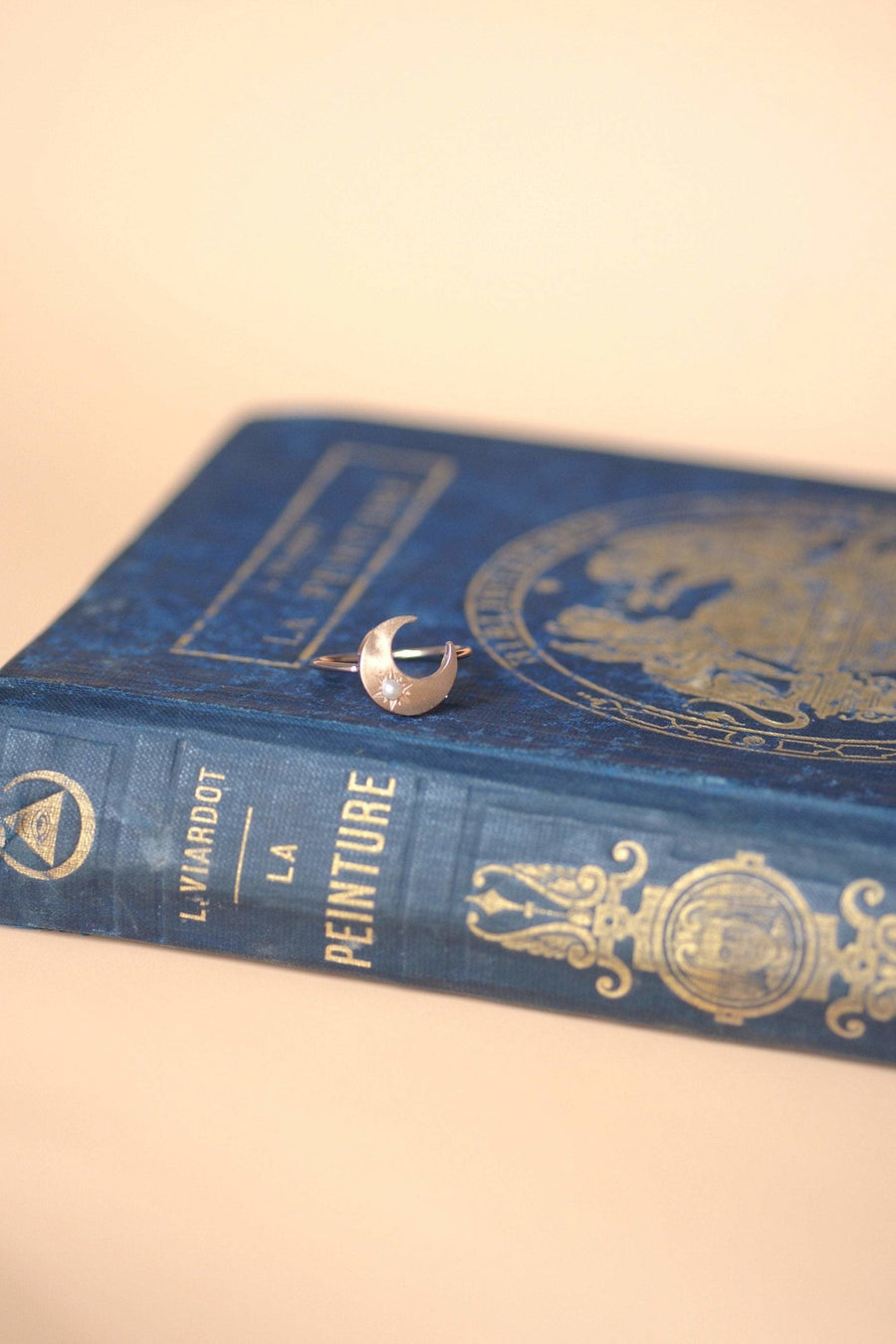 Antique rose gold moon ring - Penelope Gallery