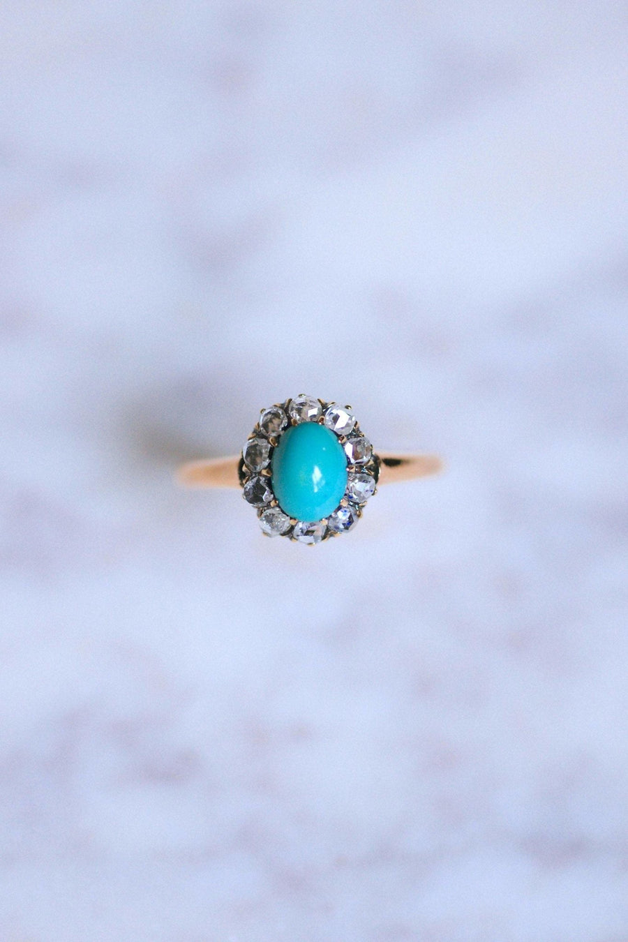 Antique ring Marguerite turquoise surrounded by diamonds on gold - Galerie Pénélope