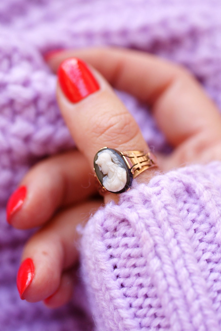 Antique rose gold and cameo agate ring, signed Louis Hanot - Galerie Pénélope