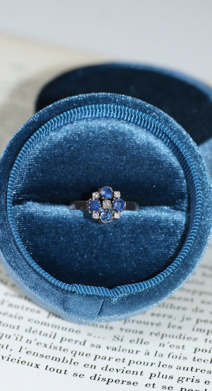 Antique sapphire and diamond ring on rose gold - Galerie Pénélope