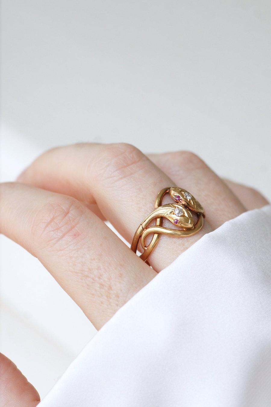 Antique ring - Serpents enroulés diamants - Galerie Pénélope