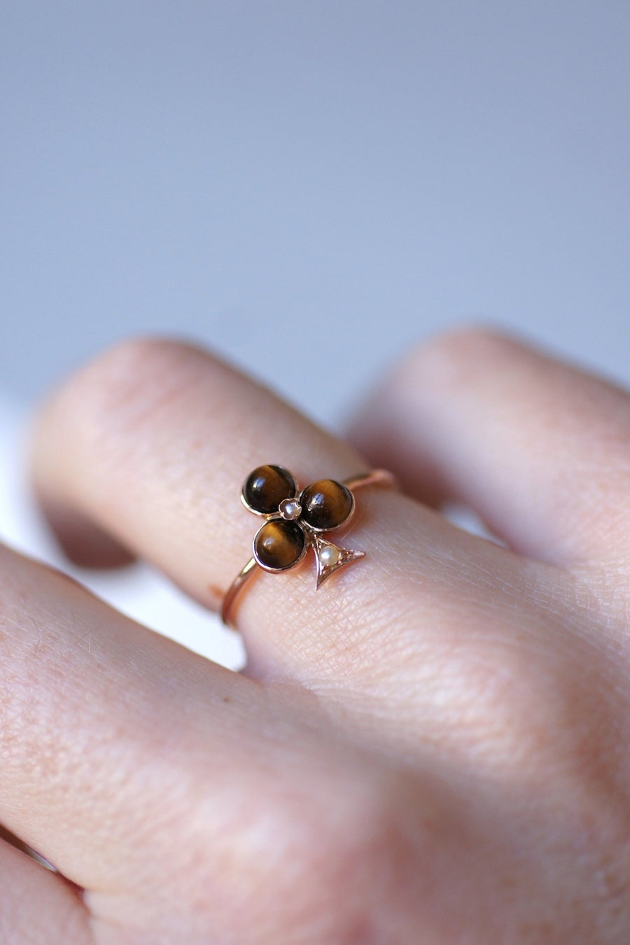 Antique rose gold clover, tiger eye quartz ring - Galerie Pénélope