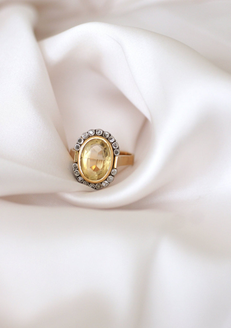 Art Deco citrine ring surrounded by diamonds - Galerie Pénélope