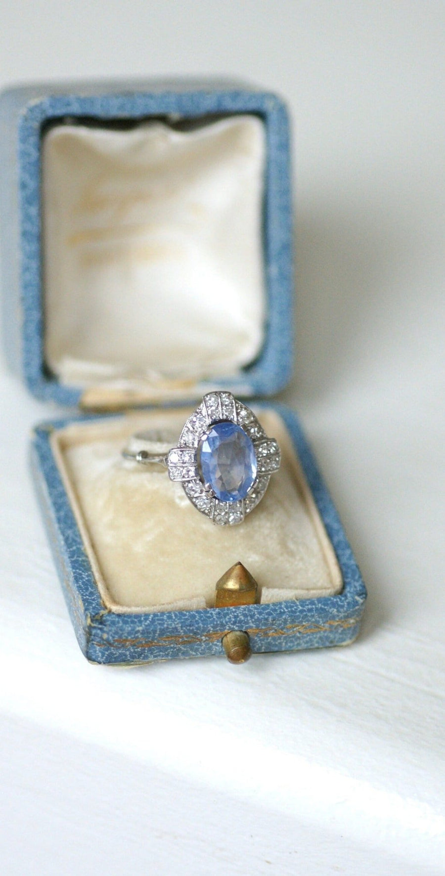 Art Deco Ceylon sapphire and diamond ring - Galerie Pénélope