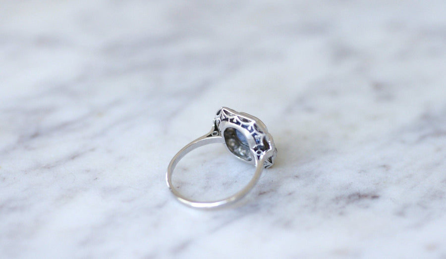 Art Deco Ceylon sapphire ring with diamond setting - Penelope Gallery
