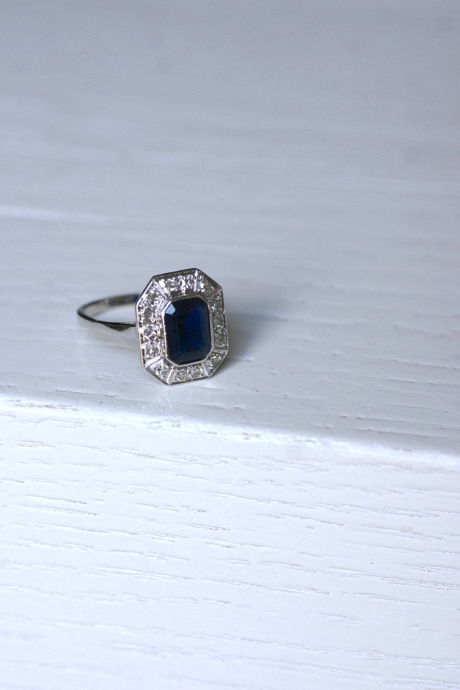 Art Deco sapphire ring with diamonds - Penelope Gallery